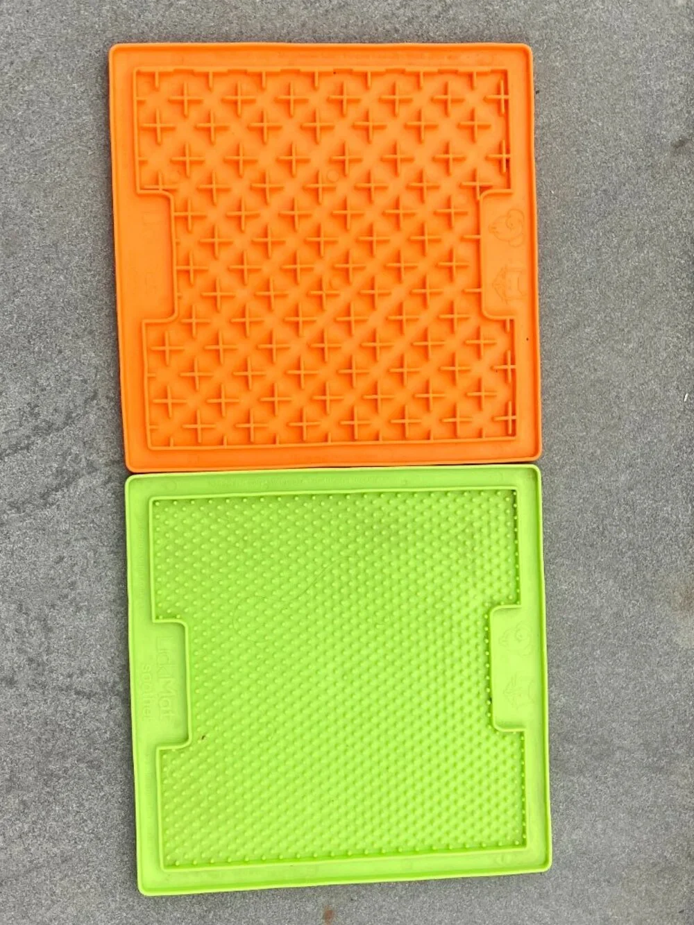 ✨ LickiMat Classic Duo | Soother (Green) & Buddy (Orange) ✨